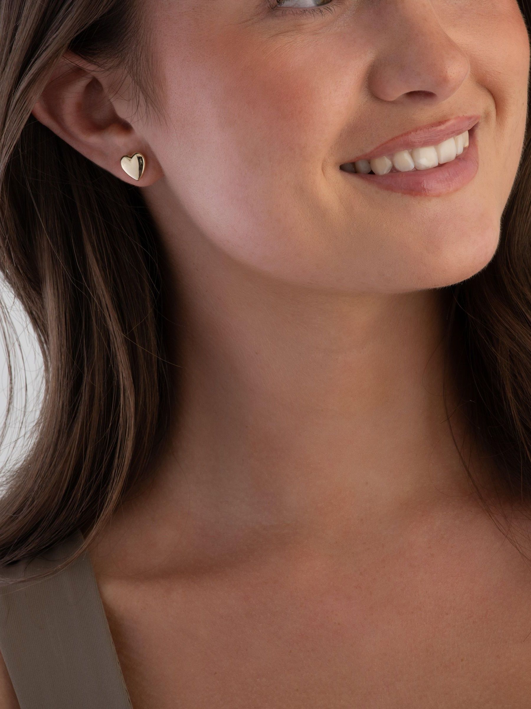 9ct Gold Cubic Zirconia Heart Stud Earrings - 8mm - G2940 | F.Hinds Jewellers