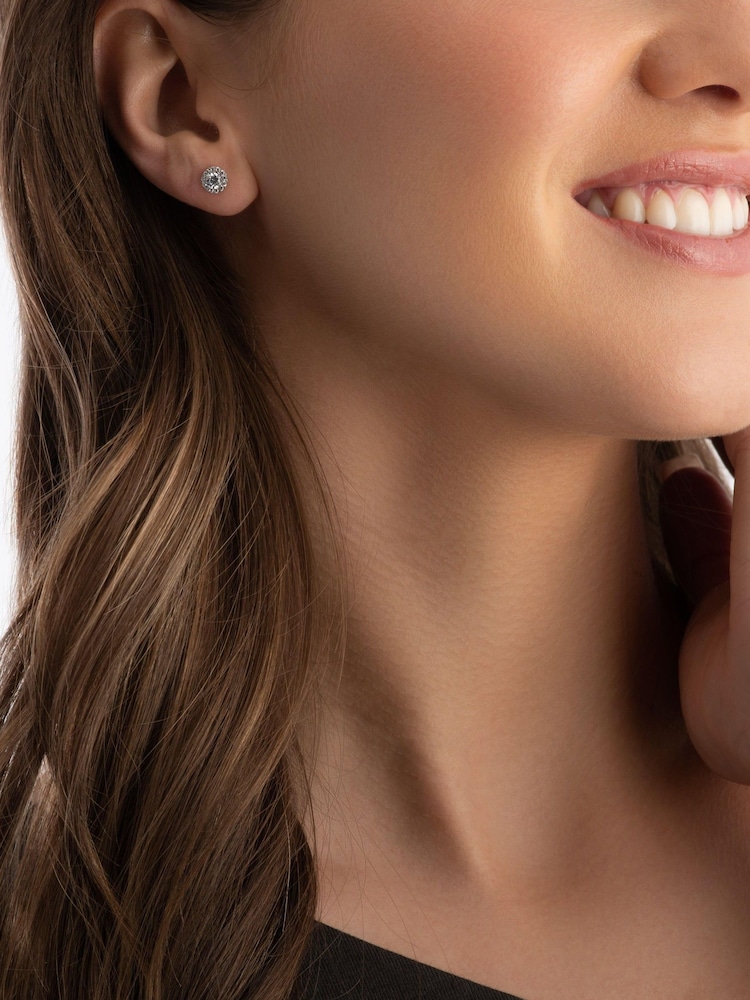 Beaverbrooks 9ct White Silver Cubic Zirconia Stud Earrings - Image 3 of 3 Beaverbrooks 9ct White Silver Cubic Zirconia Stud Earrings - Image 3 of 3
