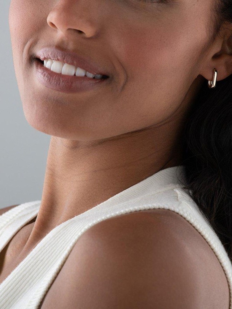 Beaverbrooks 9ct Yellow Gold Rectangle Hoop Earrings - Image 3 of 3
