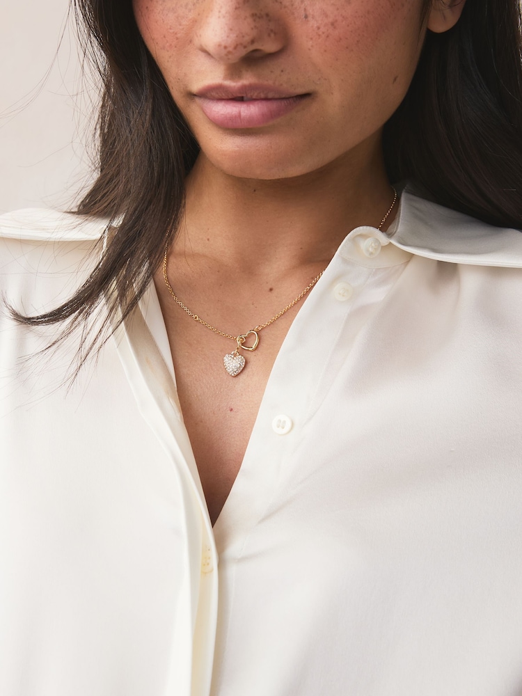 Tonalité d'or - Collier Lariat en fil de cœur fabriqué avec des métaux recyclés - Image 1 de 5