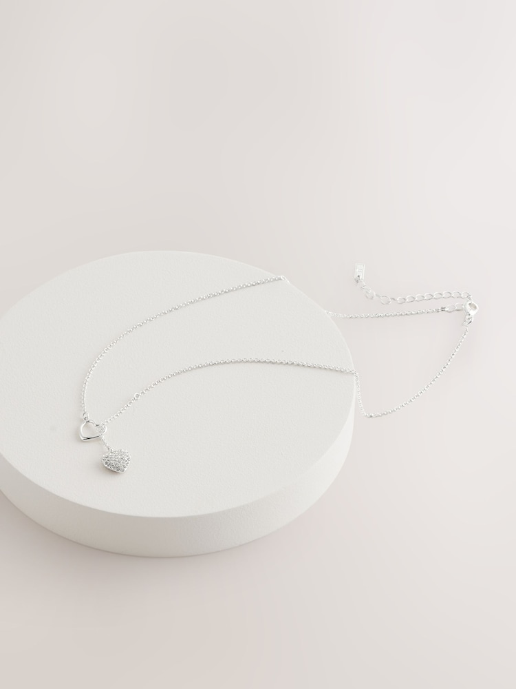 Tonalité argentée - Collier Lariat en fil de cœur fabriqué avec des métaux recyclés - Image 3 of 5