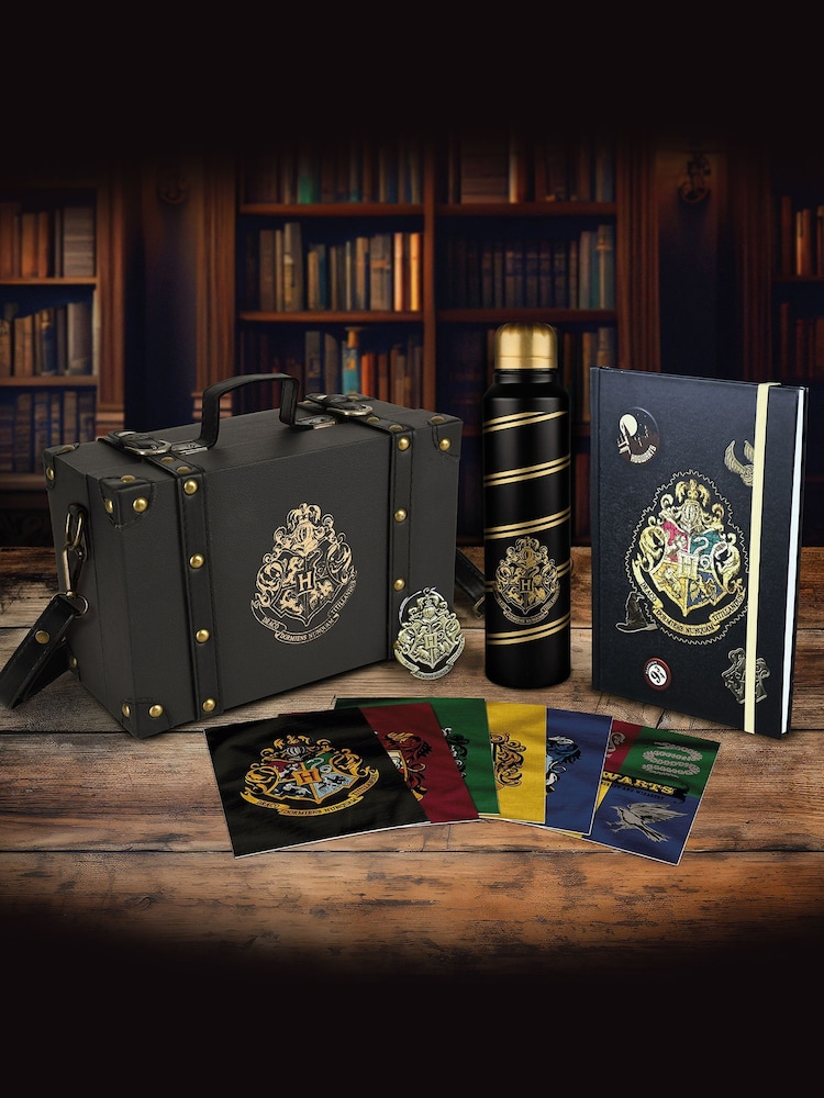 Pyramid International Harry Potter Hogwarts Colourful Crest Premium Set - Image 1 of 3