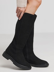 Simply Be Black Super Curvy Calf Black Stretch Back Panel Flat Knee High Boots In Wide Fit' - Image 1 of 4