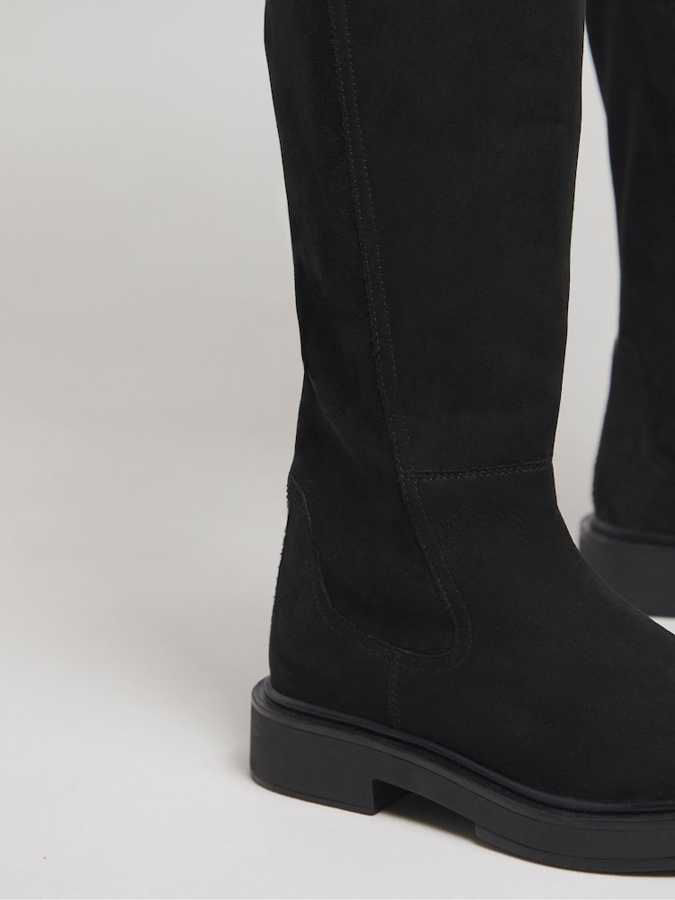 Simply Be Black Super Curvy Calf Black Stretch Back Panel Flat Knee High Boots In Wide Fit' - Image 4 of 4