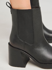 Simply Be Black Platform Chelsea Ankle Boots In Wide Fit - Image 4 of 4