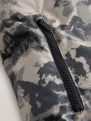 green camoflauge - Spritzwasserfester, mit Microfleece gefütterter, wattierter Mantel (3–17 J.) - Bild 5 von 5