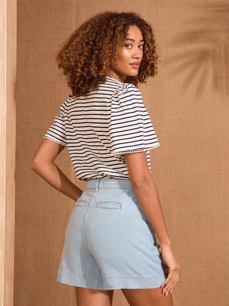 Love & Roses Bleach Wash Light Weight Extended Tab Tailored 100% Cotton Shorts - Image 4 of 4