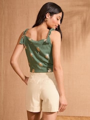 Love & Roses Ecru Tailored Denim Shorts - Image 4 of 4