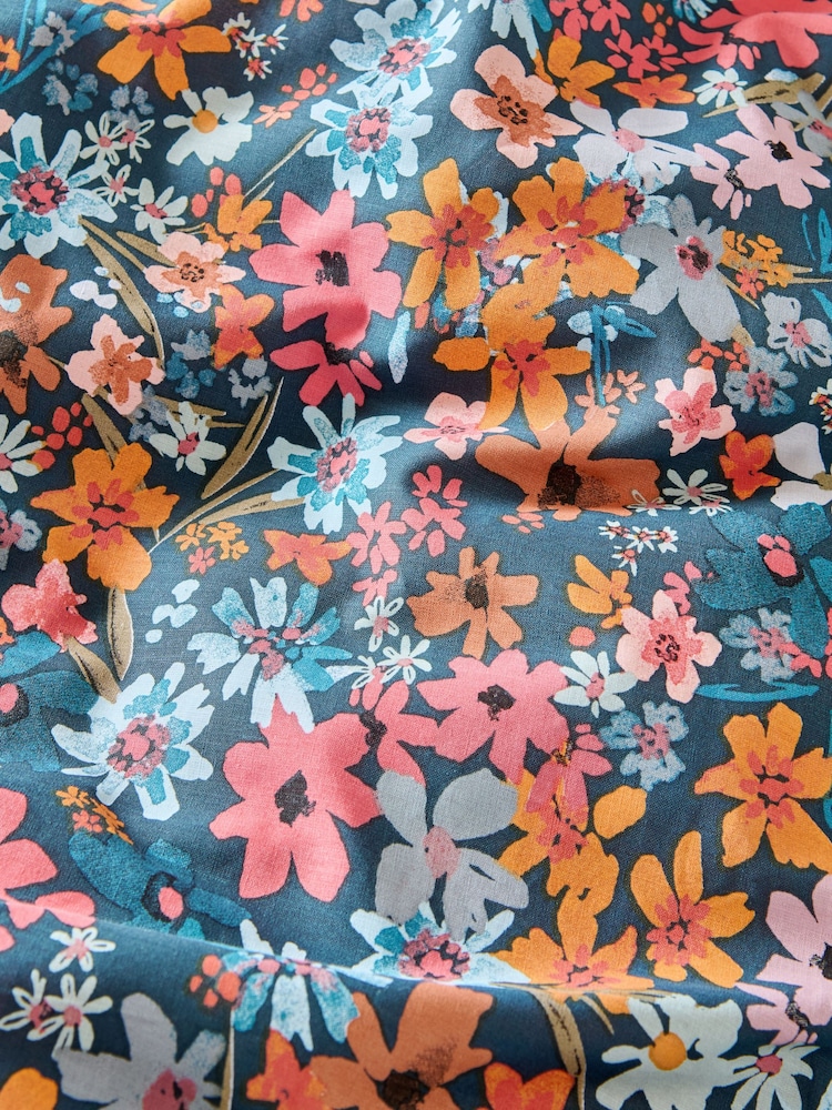 White/Blue Floral 100% Cotton Reversible Printed Duvet Cover and Pillowcase Set - Image 6 of 6
