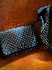 Negro - Bolso bandolera Hotsox de Carvela - Imagen 2 de 5
