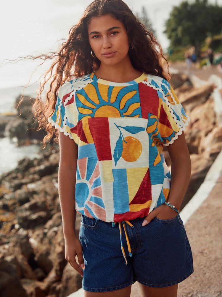 White/Lemon Short Sleeve Bubblehem T-Shirt - Image 2 of 7 White/Lemon Short Sleeve Bubblehem T-Shirt - Image 2 of 7