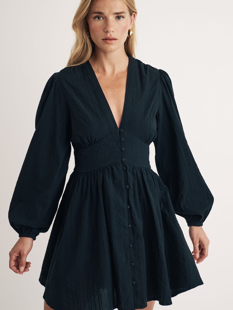 Nobodys Child Starlight schlichtes Langarm-V-Ausschnitt-Minikleid aus 100% Baumwolle - Bild 1 von 4