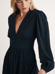 Nobodys Child Starlight schlichtes Langarm-V-Ausschnitt-Minikleid aus 100% Baumwolle - Bild 4 von 4