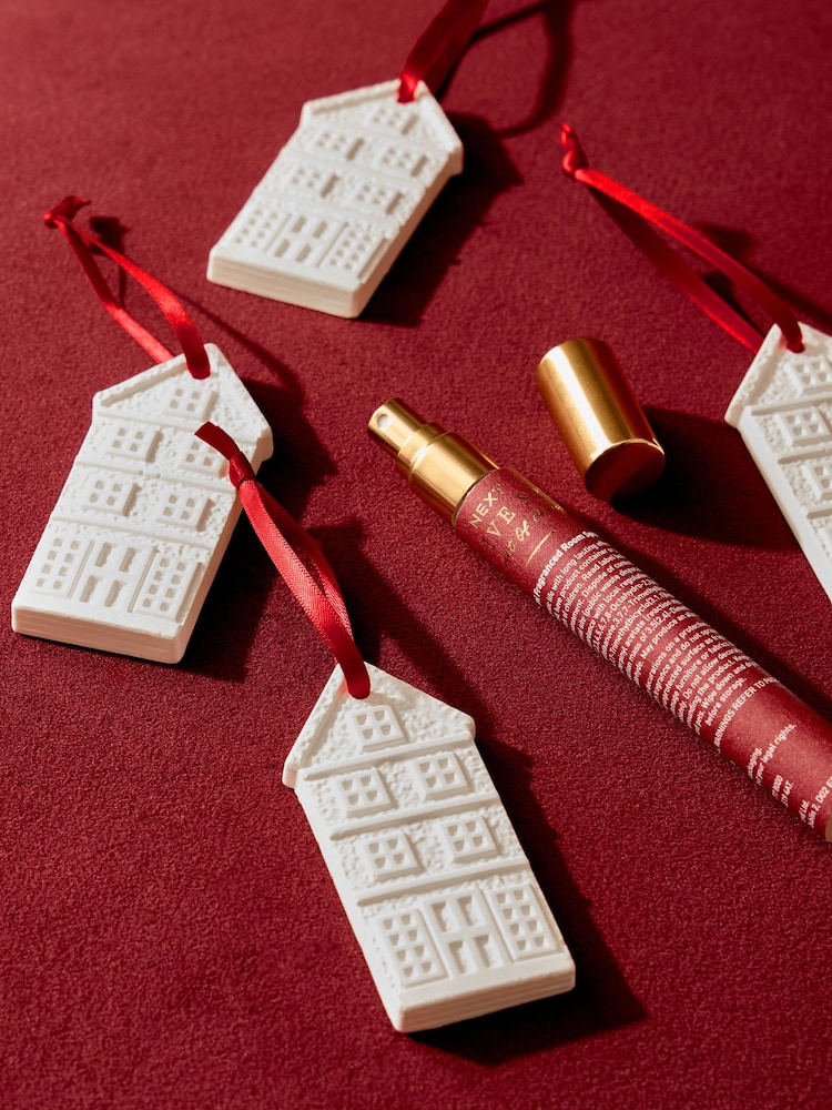 Red & Gold Festive Spice Room Spray - Image 4 of 4 Red & Gold Festive Spice Room Spray - Image 4 of 4