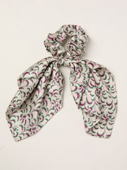 FatFace Ivory Printed Tie Scrunchie - Image 1 of 2