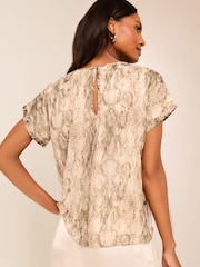 Schlangenmuster - Lipsy Sequin Detail Printed T-Shirt - Bild 4 von 4