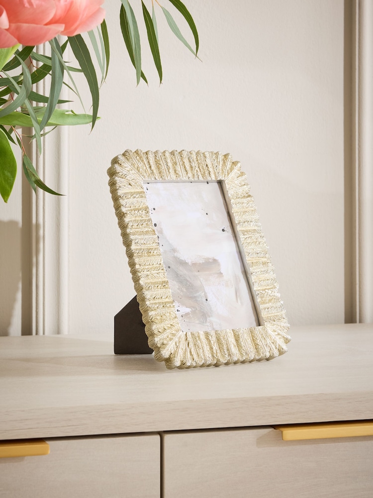 Feather Photo Frame - صورة 2 من 5