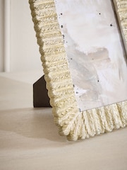 Feather Photo Frame - صورة 4 من 5