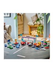 Lego DUPLO F1 Team Race Cars And Drivers Toy Set 10445 - Image 7 of 8
