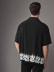 HUGO Black Oversized Fit Shirt With Smoke Logo-Print Hem - Image 2 of 5