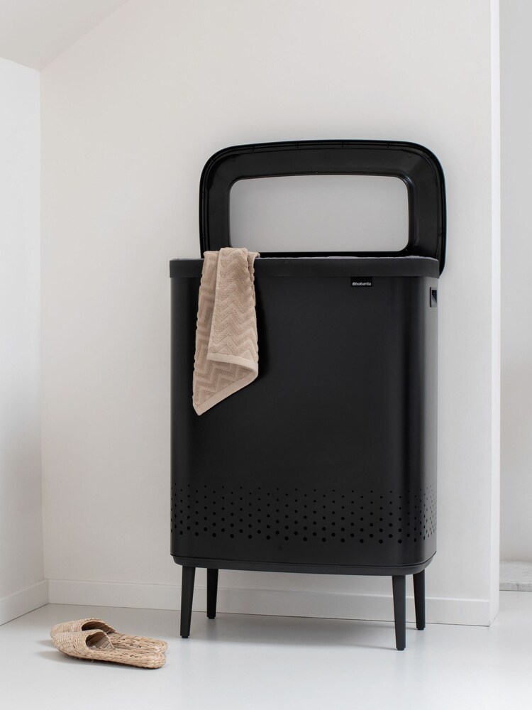 Brabantia Matt Black Bo Laundry Bin Hi with Plastic Lid - Image 2 of 6
