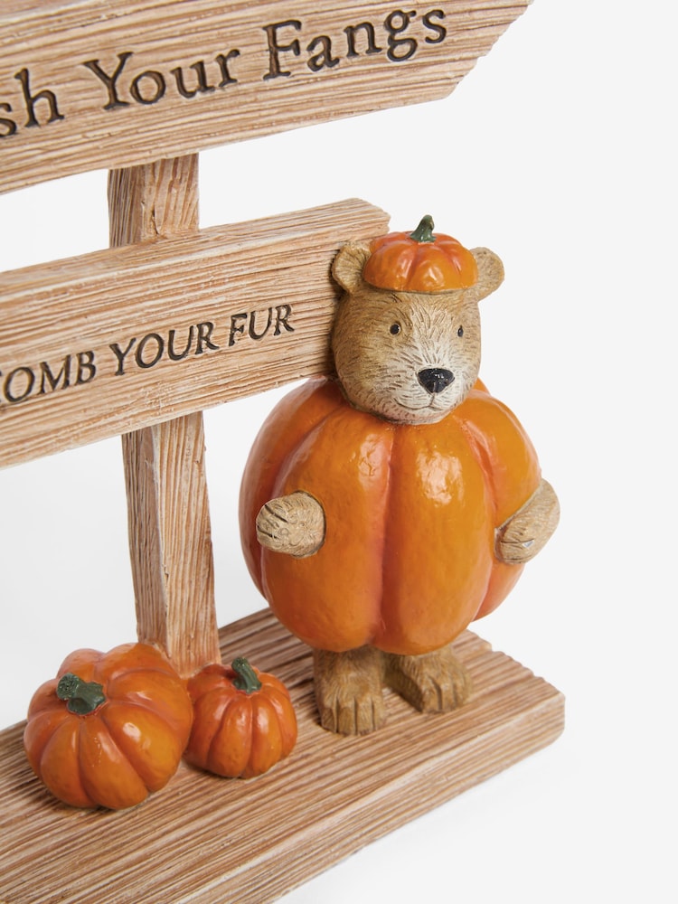Halloween Pumpkin Bertie Bear Slogan Sign Ornament - Imagen 6 de 6