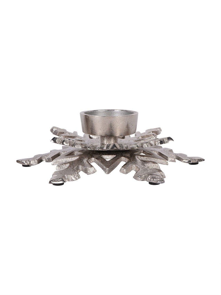 Laura Ashley Set of 2 Silver Festive Snowflake Tea Light Holders - Image 5 of 5