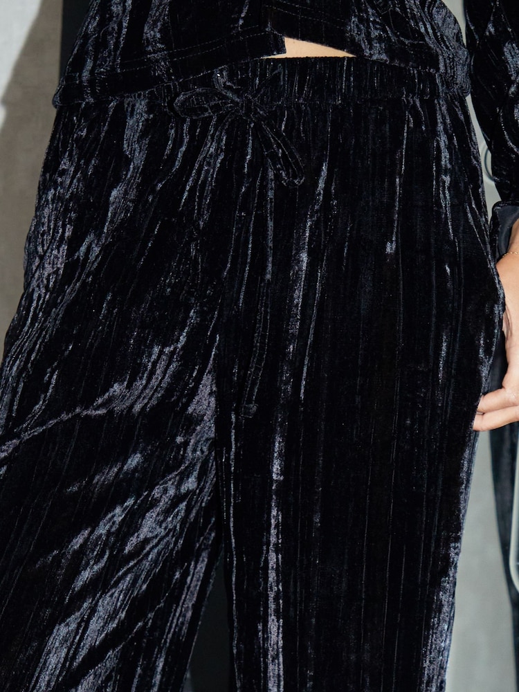 Threadbare Crinkle Velvet Wide Leg Trousers - Image 4 of 4