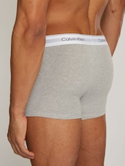 Pack de 3 boxers clásicos y elásticos de Calvin Klein - Imagen 5 de 9