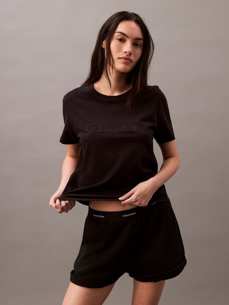 Schwarz - Calvin Klein Tonal Logo 100% Cotton T-Shirt - Bild 1 von 5 Schwarz - Calvin Klein Tonal Logo 100% Cotton T-Shirt - Bild 1 von 5