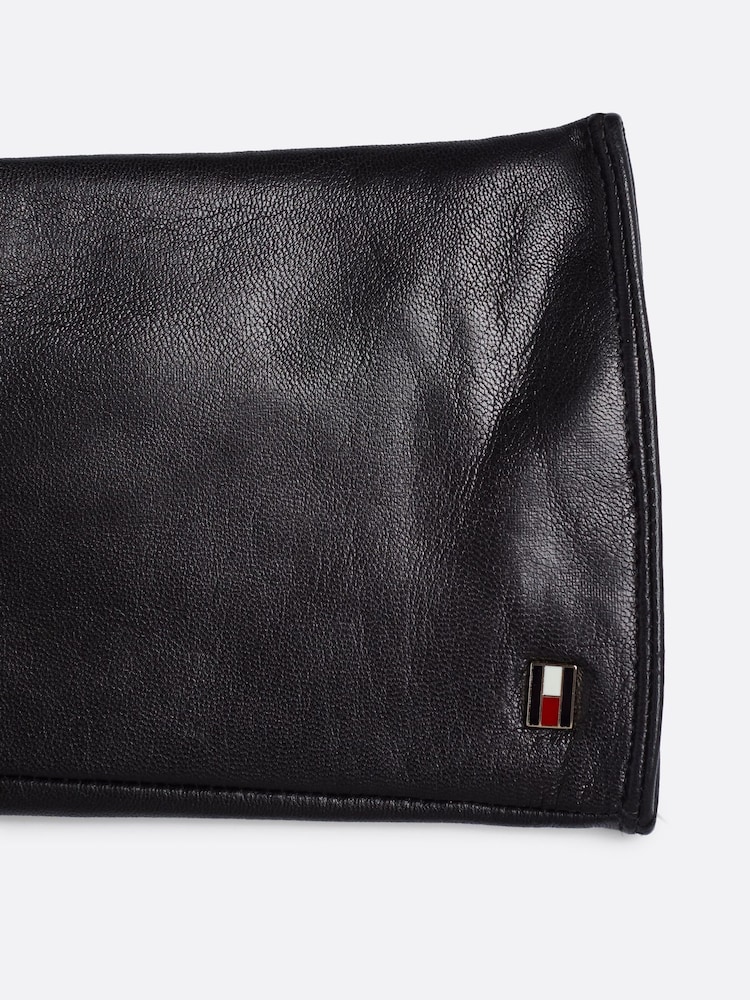 Tommy Hilfiger Black Essential Enamel Flag Leather Gloves - Image 3 of 3