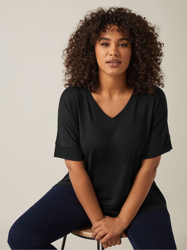 Evans V-Neck Modal T-Shirt - Image 1 of 5