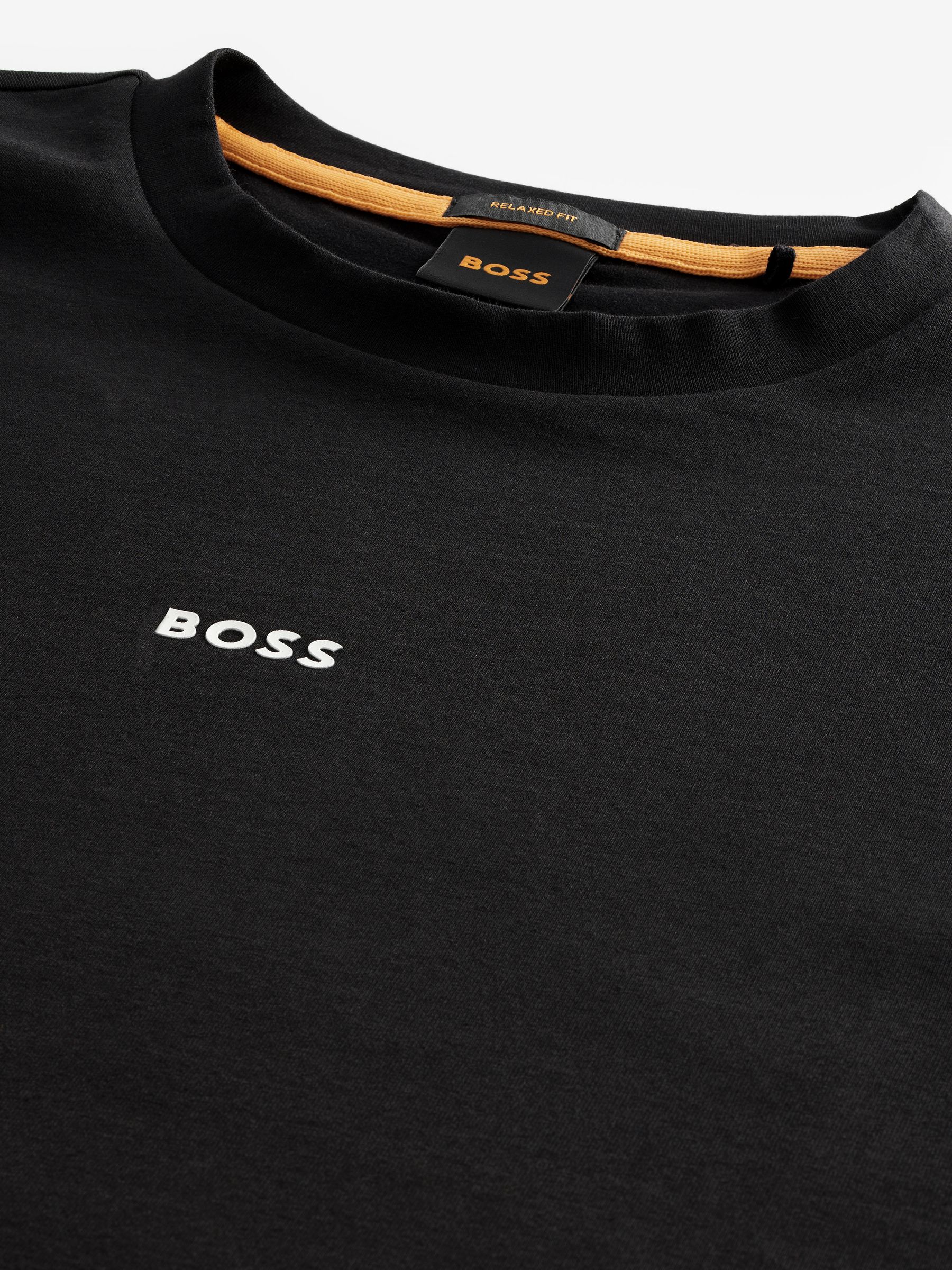 Next：日本 ブラック - BOSS リラックスフィット ロゴ Tシャツ from