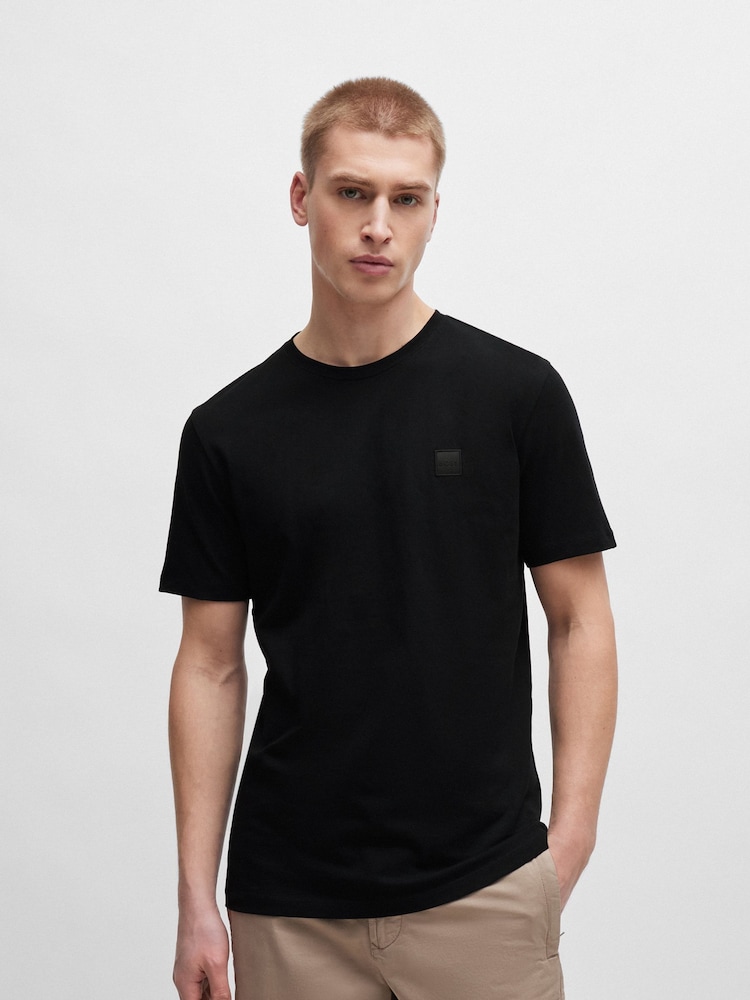 Negro - BOSS Relaxed Fit Tales Logo Patch Jersey T-Shirt - Imagen 1 de 8