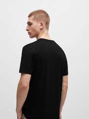 Negro - BOSS Relaxed Fit Tales Logo Patch Jersey T-Shirt - Imagen 2 de 8