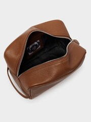 Osprey London The Arlington Leather Wash Bag - Image 2 of 3