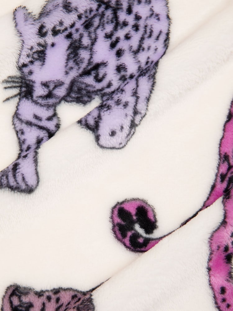 Chelsea Peers White Kids Fleece Leopard Print Dressing Gown - Image 3 of 3