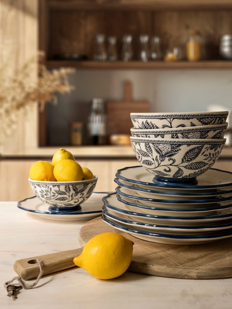 Laura Ashley Blue 12 Piece Hedingham Collectables Dinner Set - Image 1 of 3