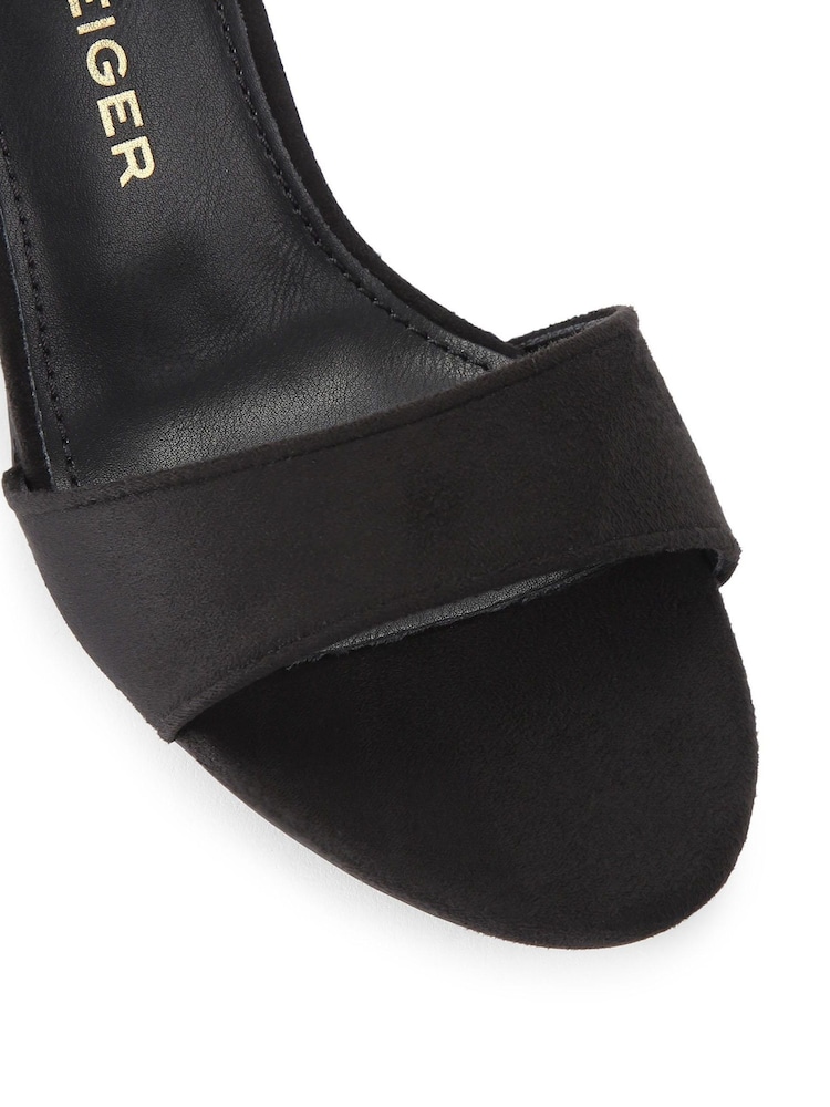 أسود - صندل بكعب مربع موديل Faryn من KG Kurt Geiger - صورة 5 من 5 أسود - صندل بكعب مربع موديل Faryn من KG Kurt Geiger - صورة 5 من 5