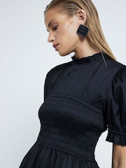 فستان قصير بتصميم منفوخ من River Island - Image 4 of 6