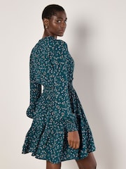 Apricot Green Vintage Ditsy Floral Print Smock Waist Dress - Image 4 of 4