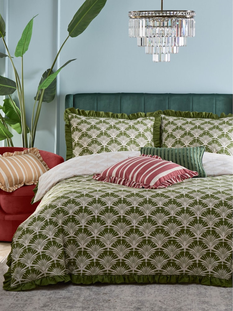 طقم لحاف بتصميم النخيل الصناعي من Furn - صورة 1 من 3 طقم لحاف بتصميم النخيل الصناعي من Furn - صورة 1 من 3