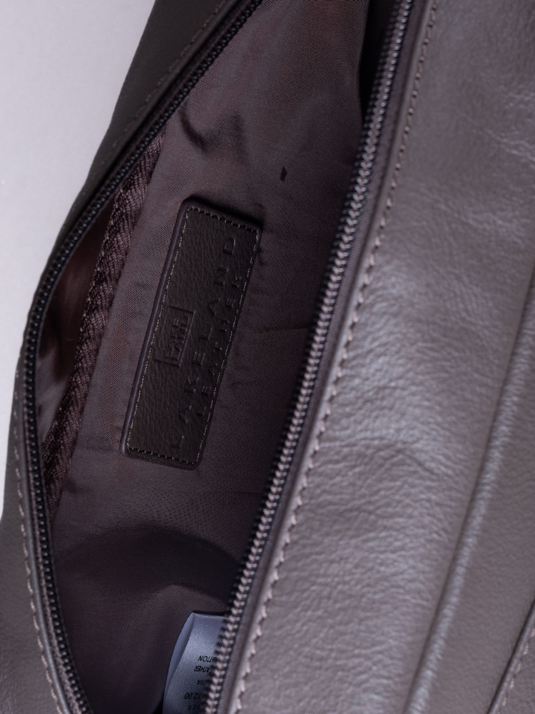 Lakeland Leather Brown Shoregill Wash Bag - Image 6 of 6