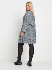 Yours Curve Blue Floral Print Crinkle Tie Neck Tunic - Image 3 of 5