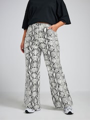Yours Curve Grey Limited Snake Print Jeans - Image 1 of 5