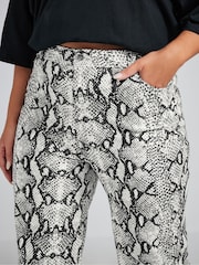 Yours Curve Grey Limited Snake Print Jeans - Image 4 of 5