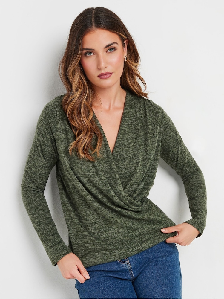 Verde - Blusa cruzada de tacto suave con estampado de Long Tall Sally - Imagen 1 de 5 Verde - Blusa cruzada de tacto suave con estampado de Long Tall Sally - Imagen 1 de 5
