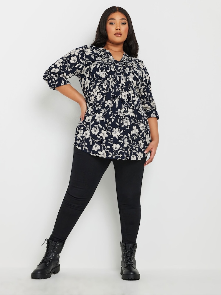 Yours Curve Navy Blue Floral Print Pintuck Blouse - Image 2 of 5