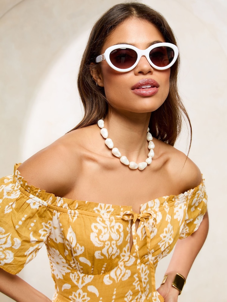 לבן - Lipsy Oval Chain Trim Sunglasses - Image 4 of 5
