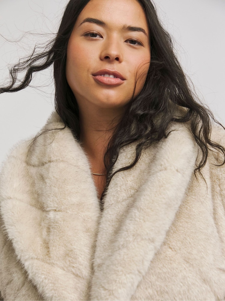 Simply Be Cream Chevron Pelted Faux Fur Maxi Coat - Image 4 of 4